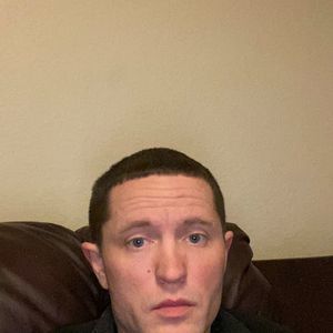 Meet your Posher, Dustin